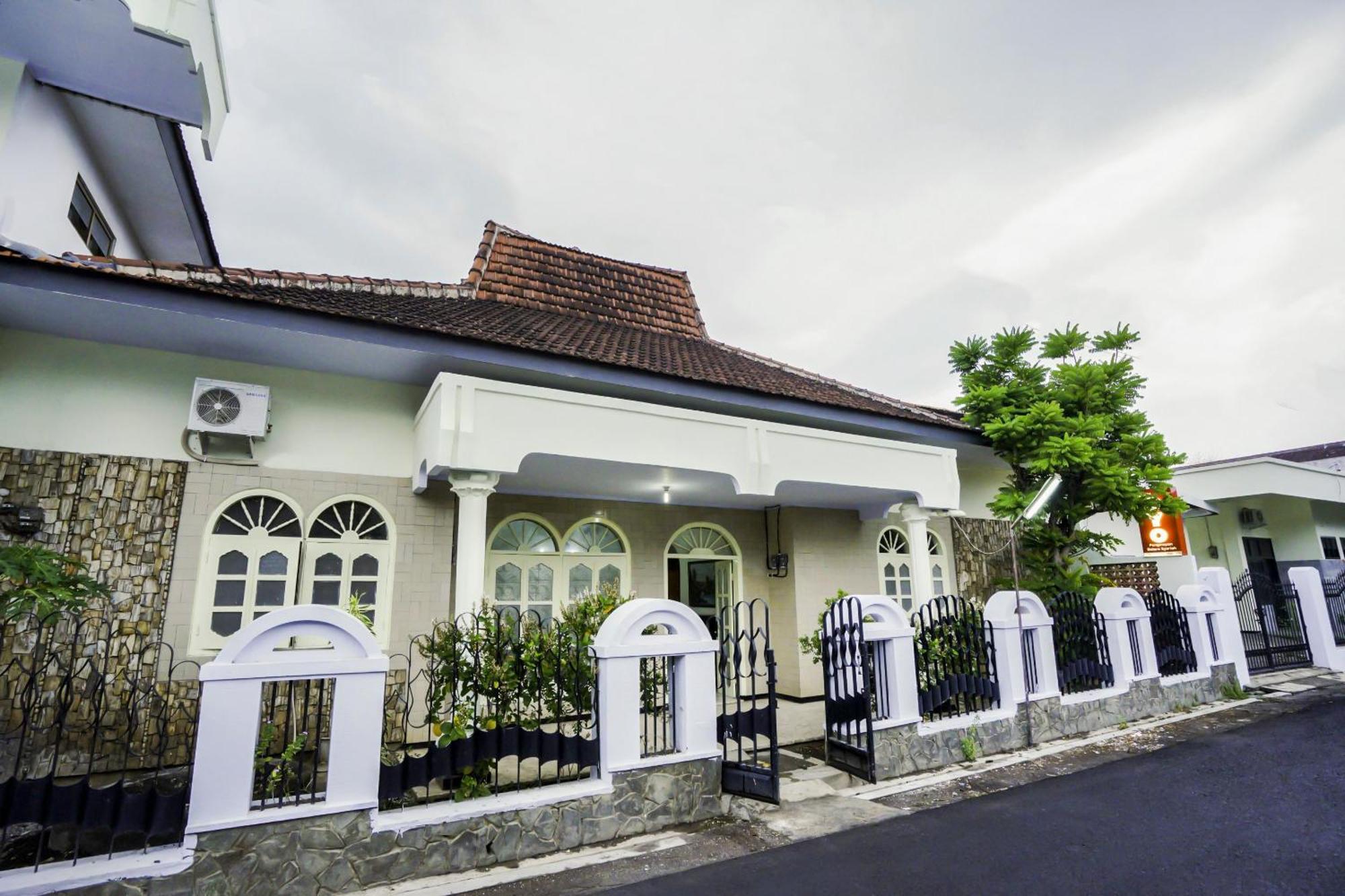 Oyo 2004 Penginapan Bidara Syariah Probolinggo Kültér fotó